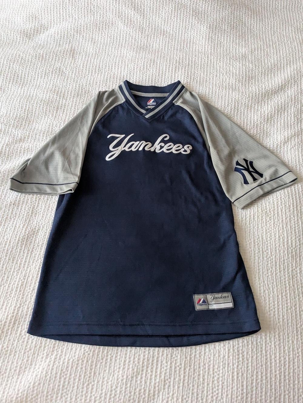 Majestic Yankees Warmup V-neck Jersey